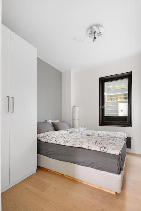 Modern 3Bed Room Sea View Apartment @ Oslo Barcode Екстер'єр фото